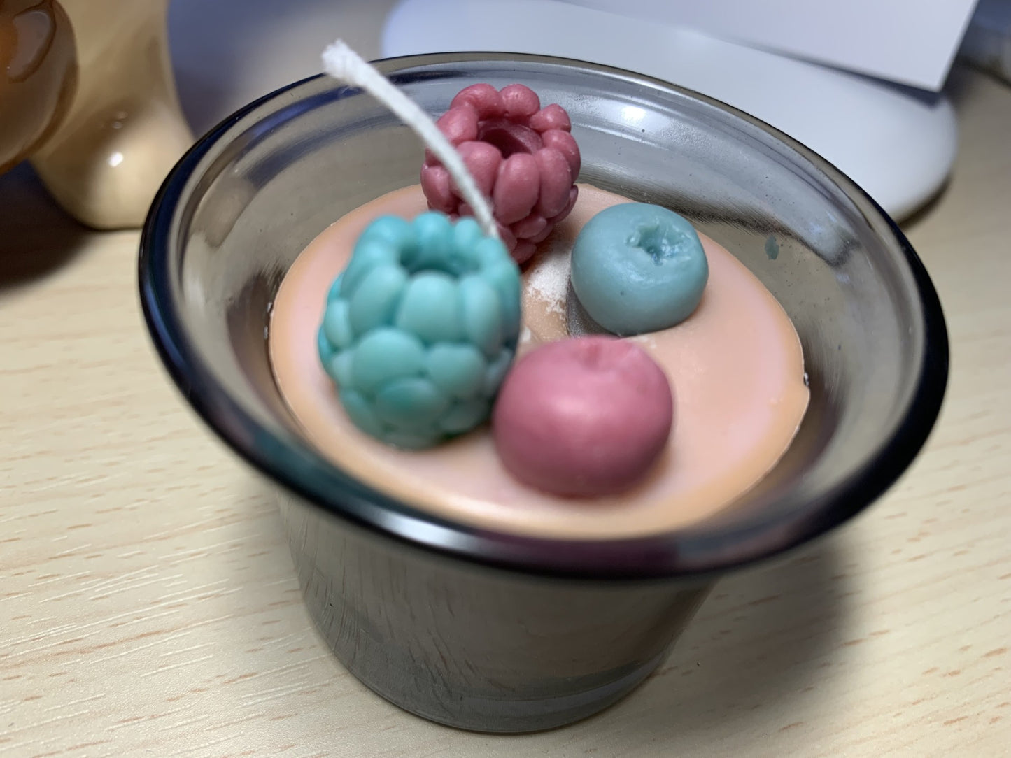 NOUVEAU Bougie décorative à la senteur sucrée "Fruits Gourmands"